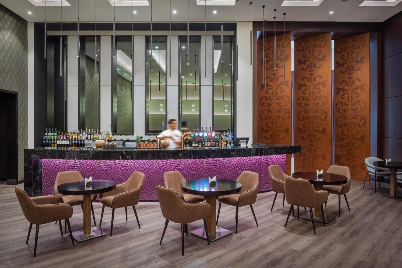 Novotel Deira Creekside Dubai Bagian luar foto
