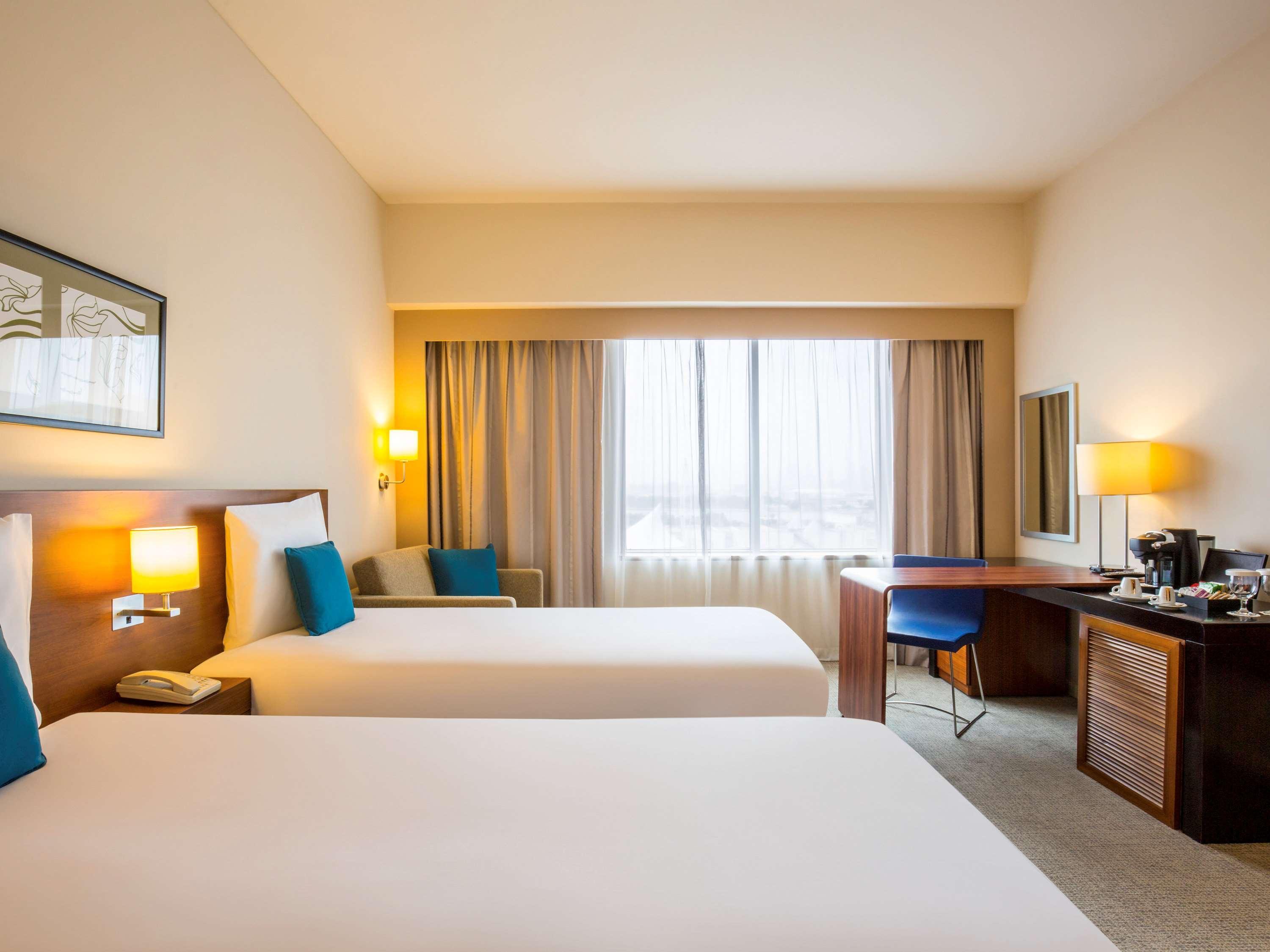 Novotel Deira Creekside Dubai Bagian luar foto