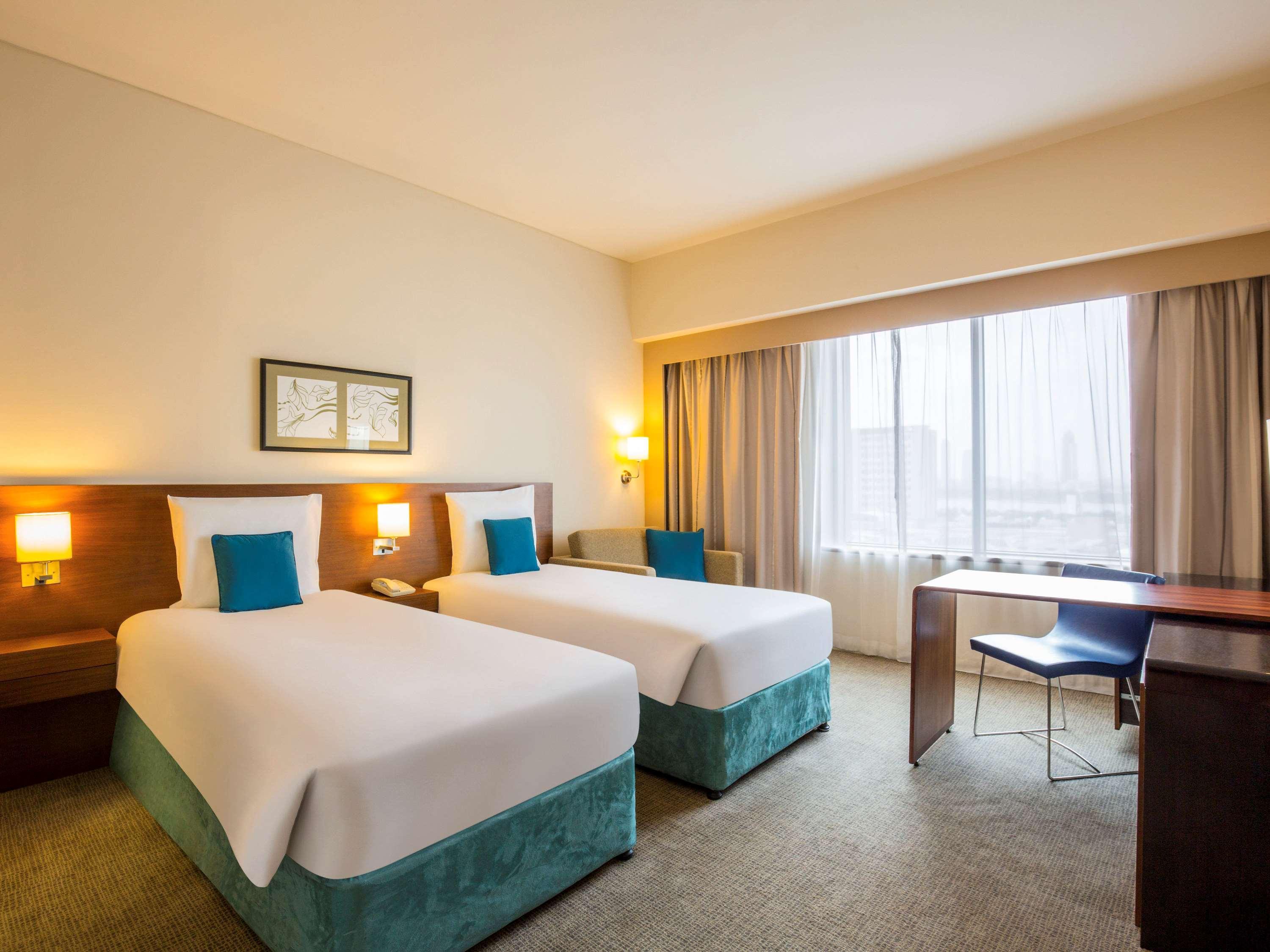 Novotel Deira Creekside Dubai Bagian luar foto