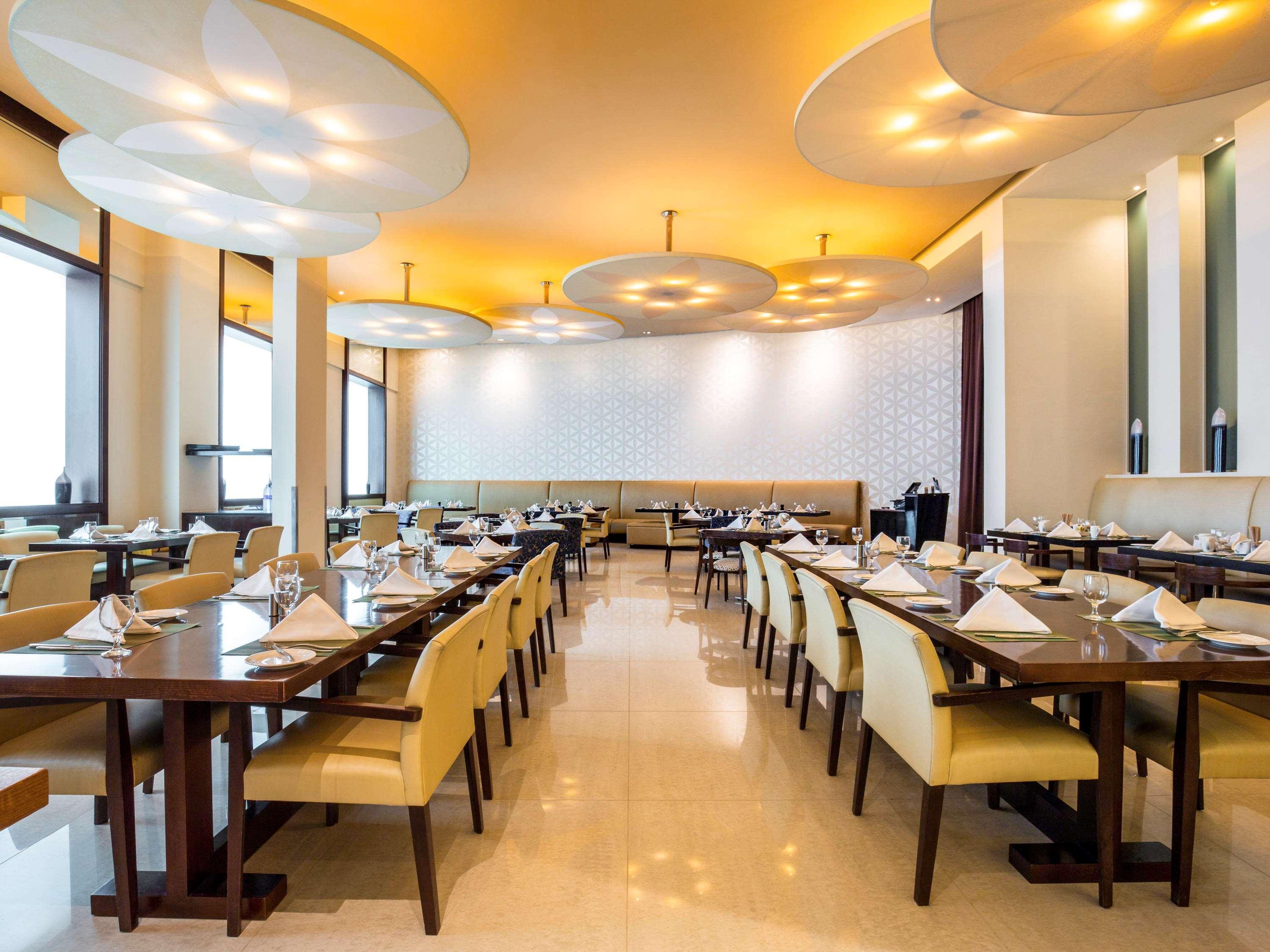 Novotel Deira Creekside Dubai Bagian luar foto