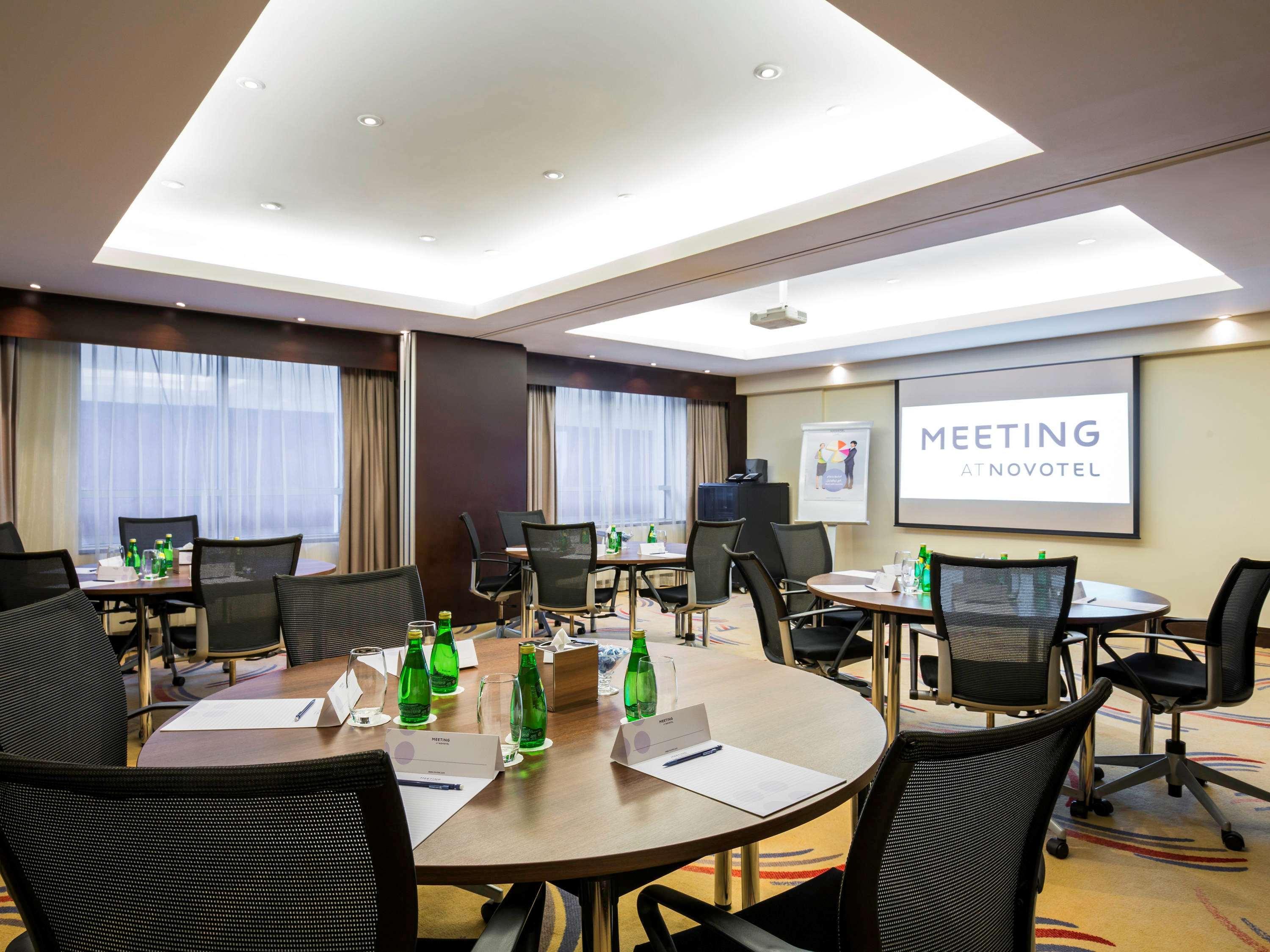 Novotel Deira Creekside Dubai Bagian luar foto